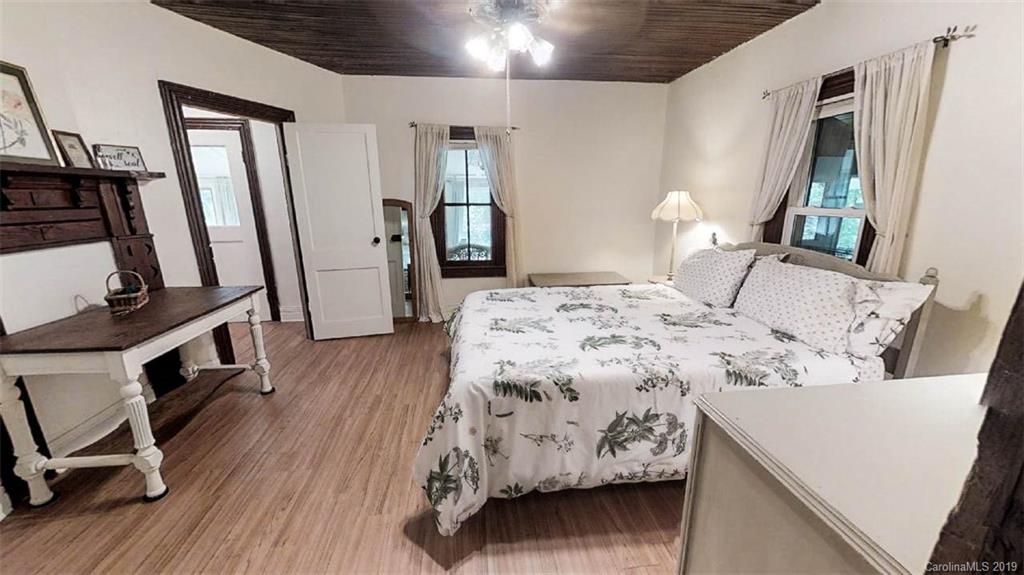 946 Old Fort Road Fairview, NC 28730 - Photo 21 of 44 Gallery Image 21