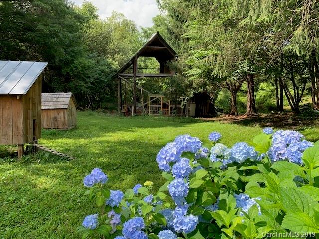 946 Old Fort Road Fairview, NC 28730 - Photo 6 of 44 Gallery Image 6