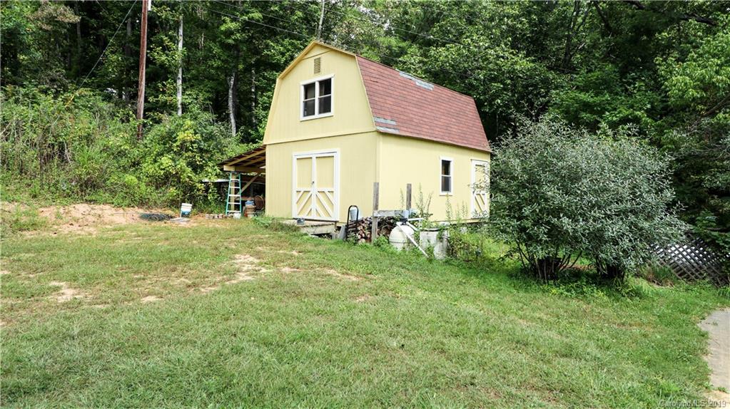 946 Old Fort Road Fairview, NC 28730 - Photo 7 of 44 Gallery Image 7