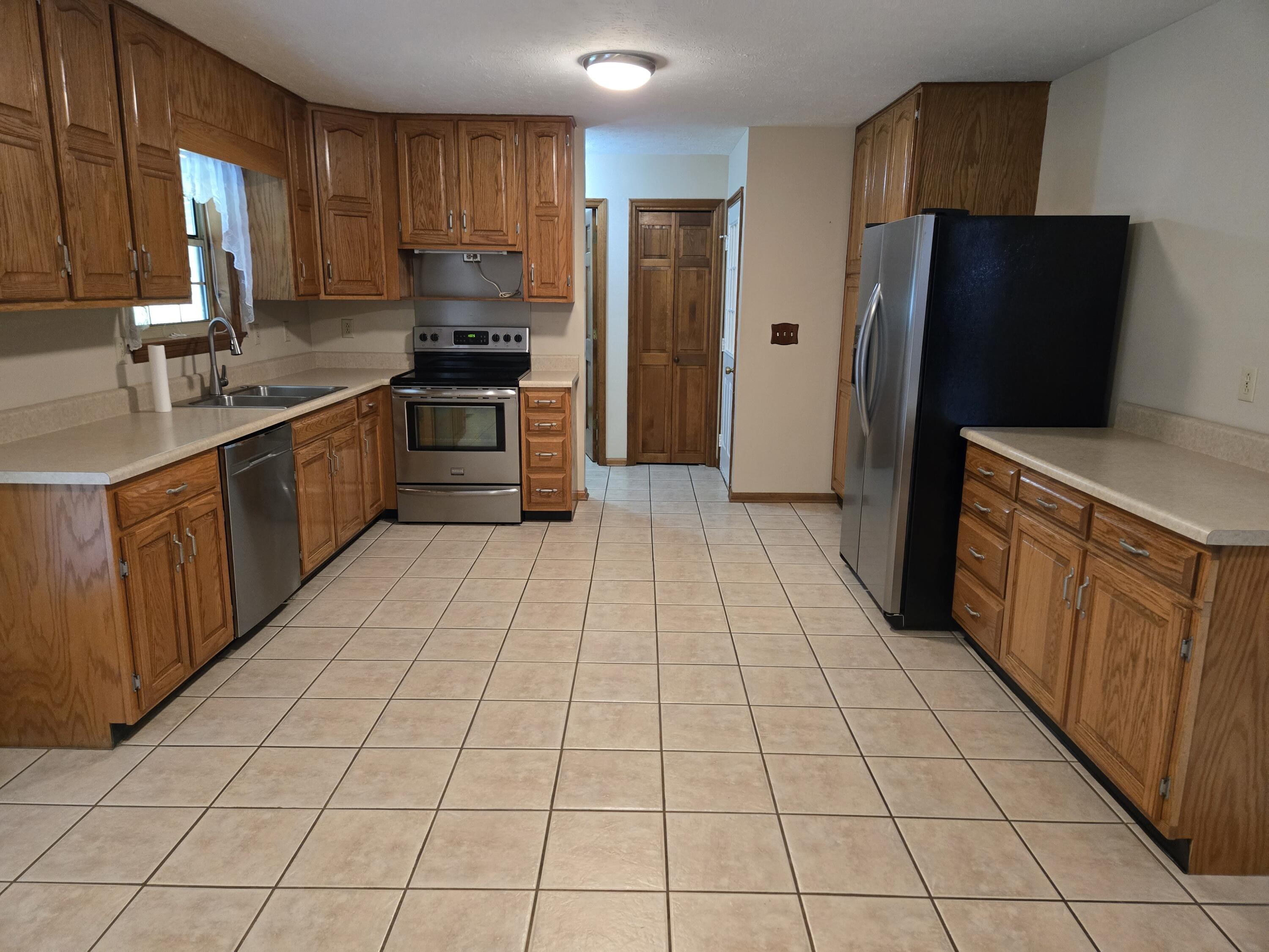 204 Old County Road Ringgold, GA 30736 - Photo 23 of 79 Tile floors