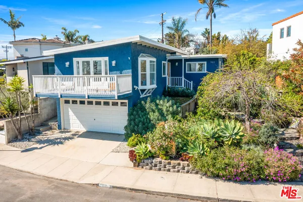 $1,849,000 | 7421 Earldom Avenue, Playa del Rey, CA 90293