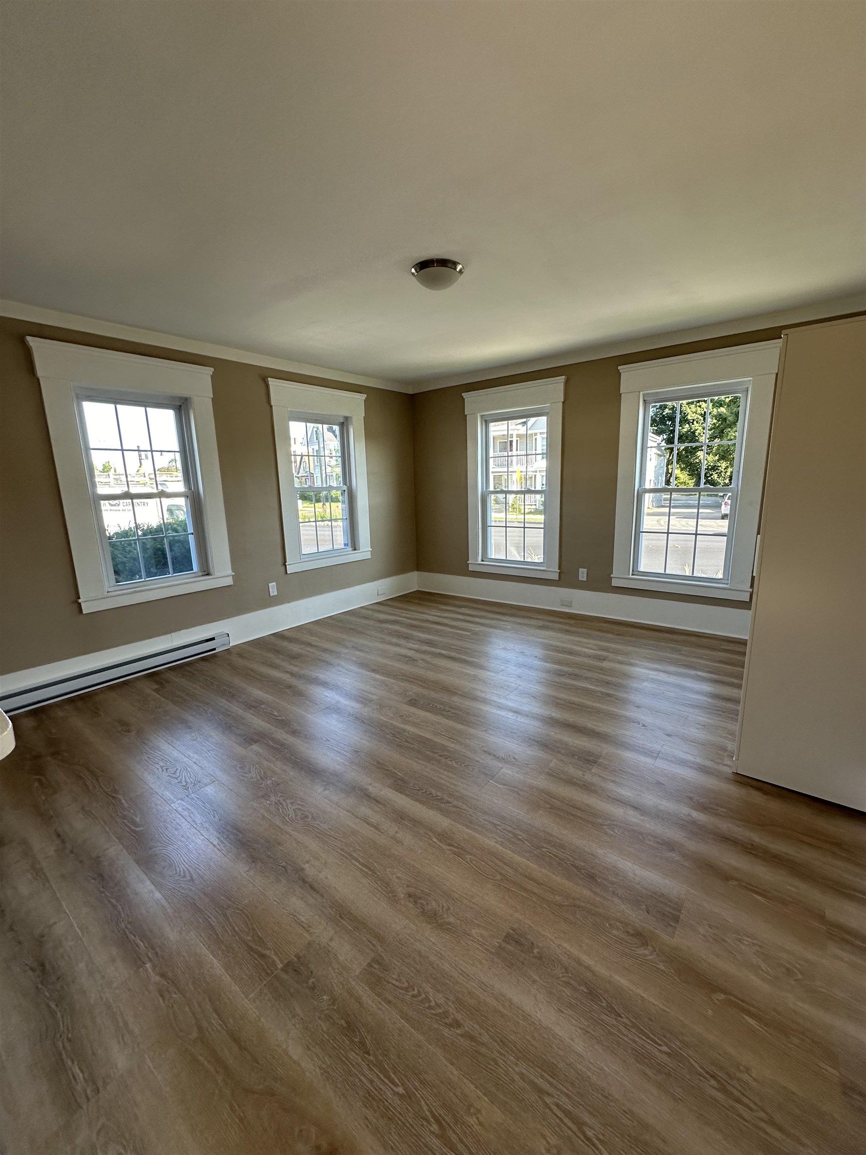 7 Jackson Street Rochester, NH 03867 - Photo 5 of 11