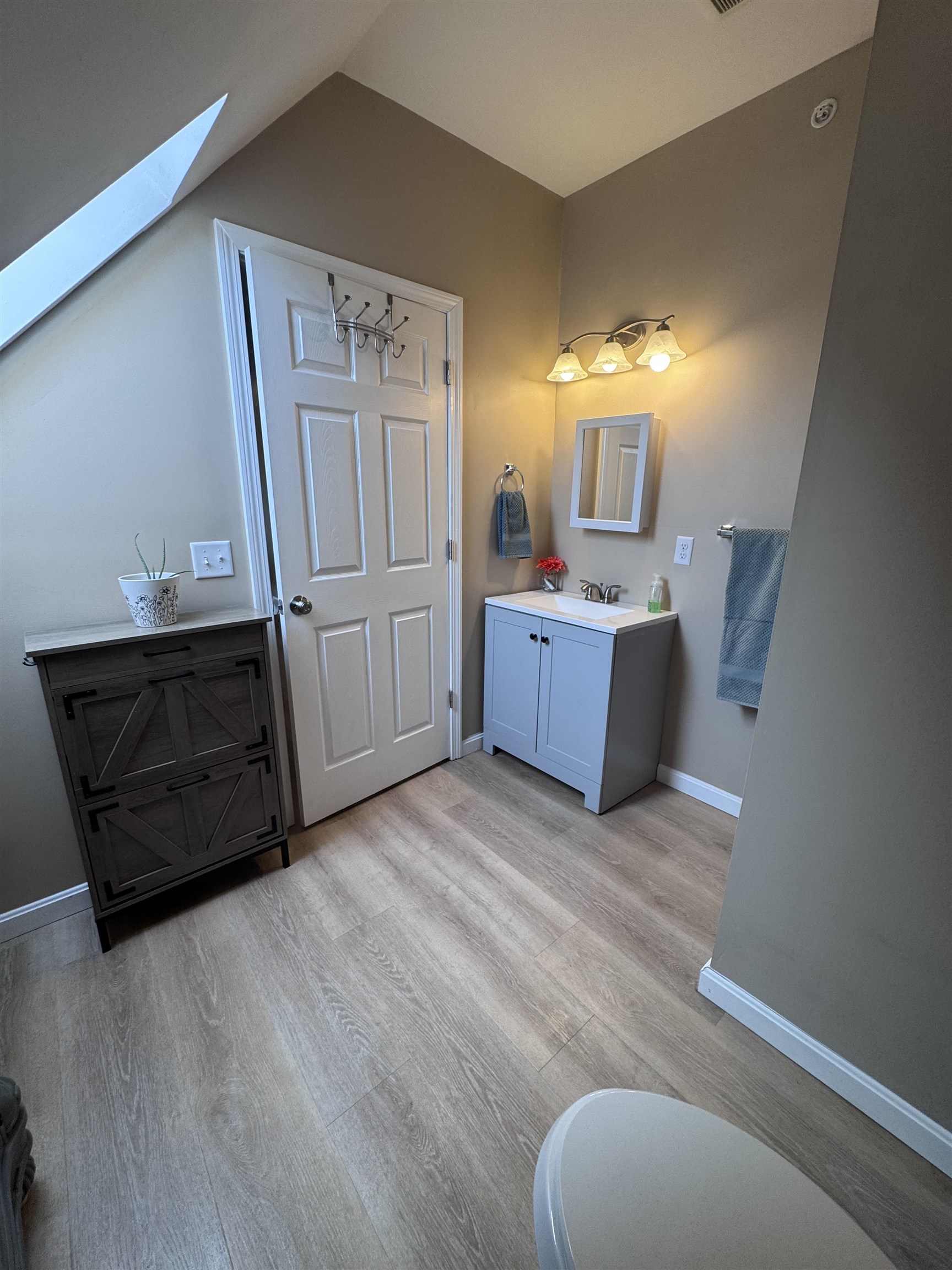 7 Jackson Street Rochester, NH 03867 - Photo 8 of 11