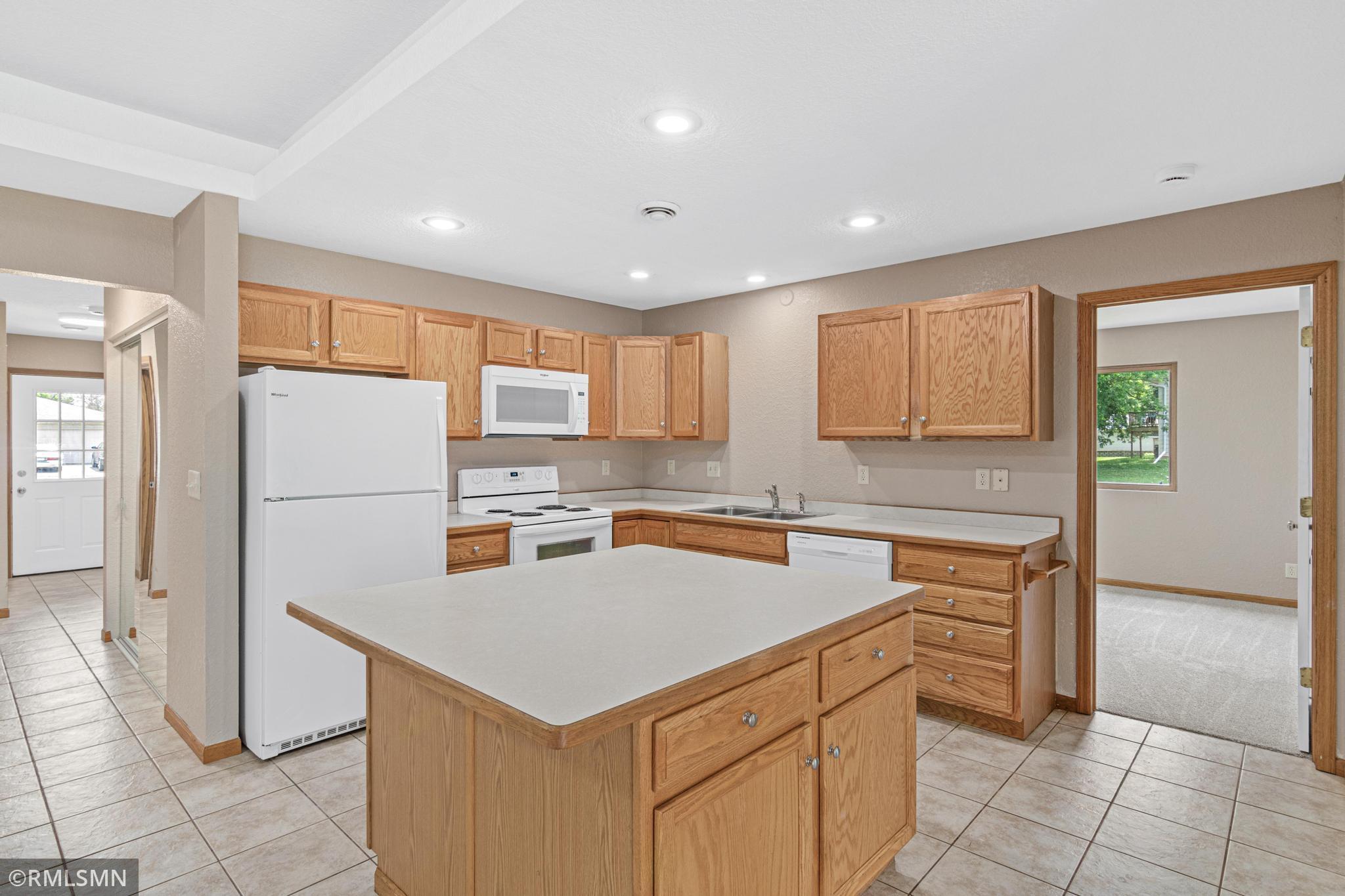 225 Helen Street Roberts, WI 54023 - Photo 7 of 28