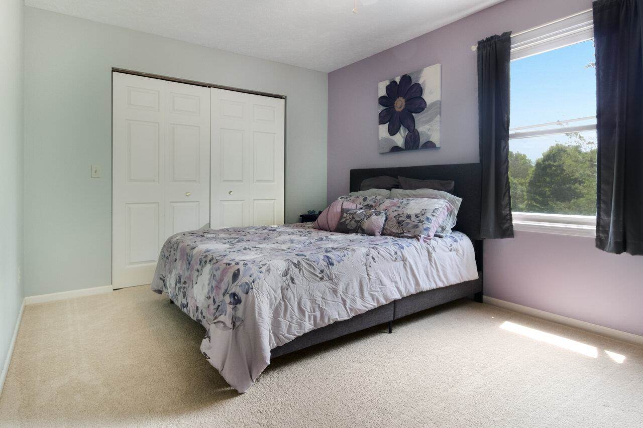 4215 Summerhill Road Traverse City, MI 49684 - Photo 30 of 47 1888593-29.JPG