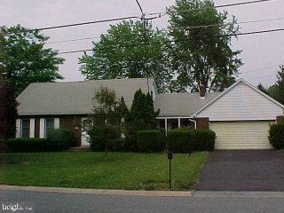 16 Wintermere Road Lebanon, PA 17042 - Photo 1 of 2 Gallery Image 1