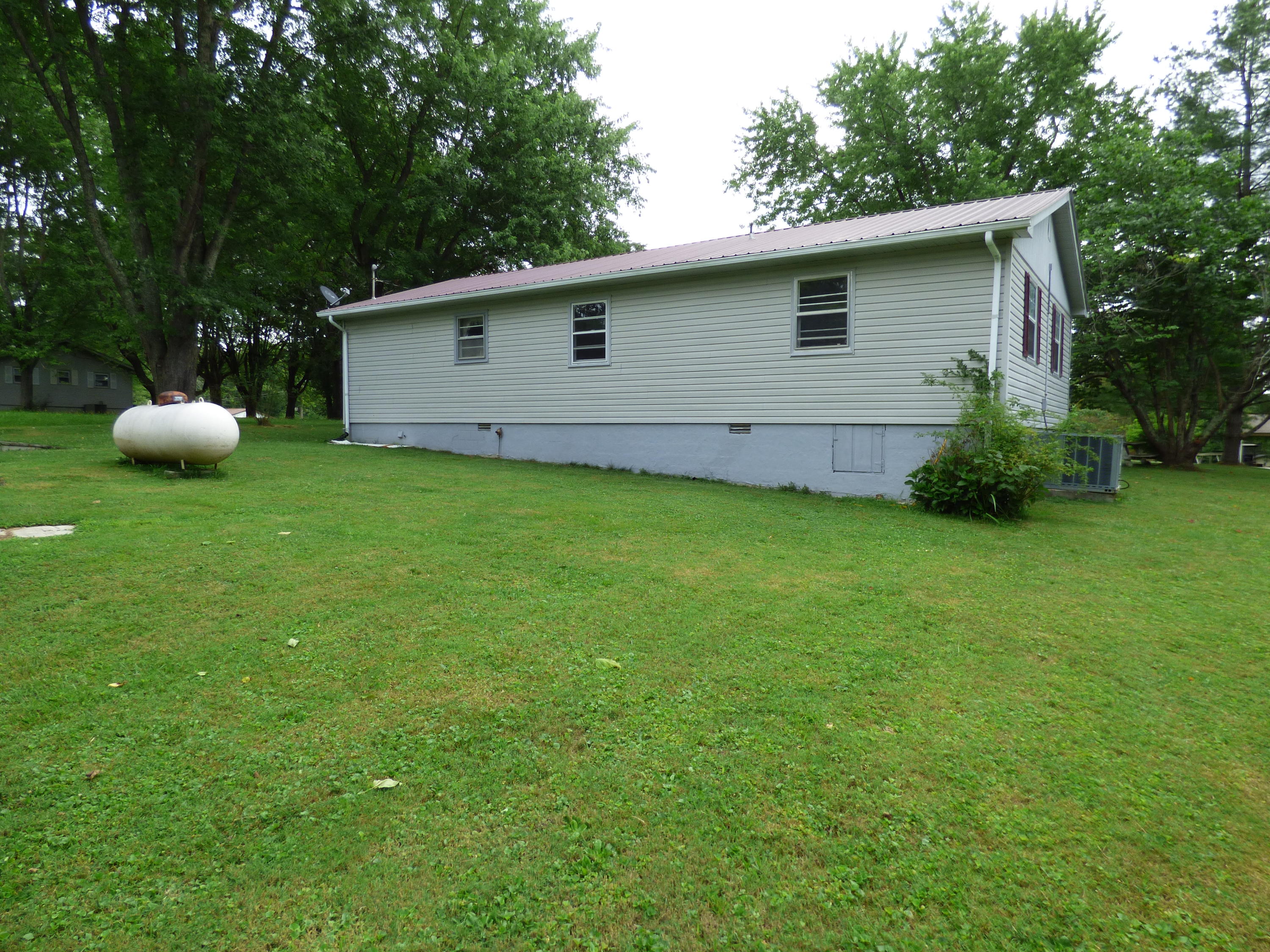 154 Cherry Branch Road Crossville, TN 38571 - Photo 29 of 40 P1030336