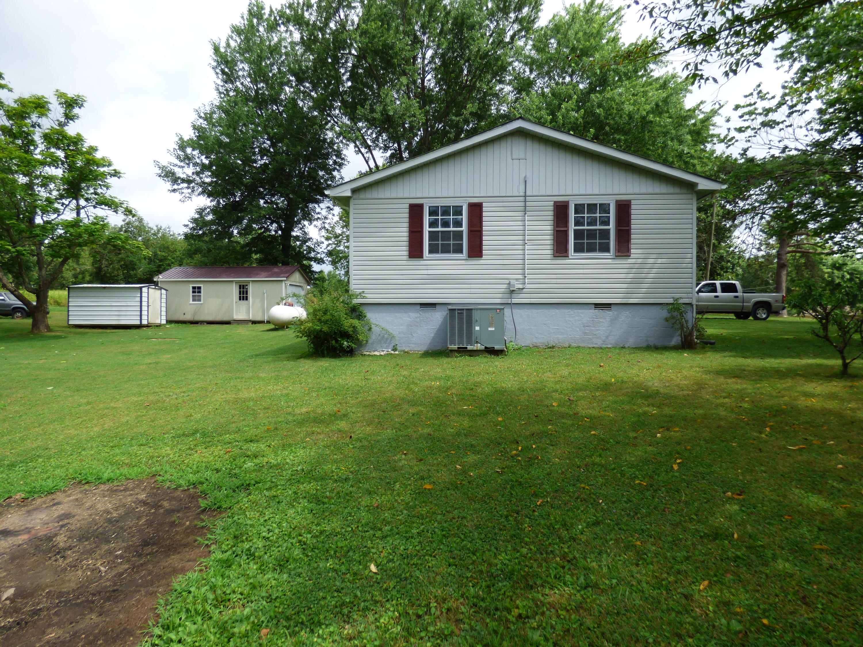 154 Cherry Branch Road Crossville, TN 38571 - Photo 34 of 40 P1030341