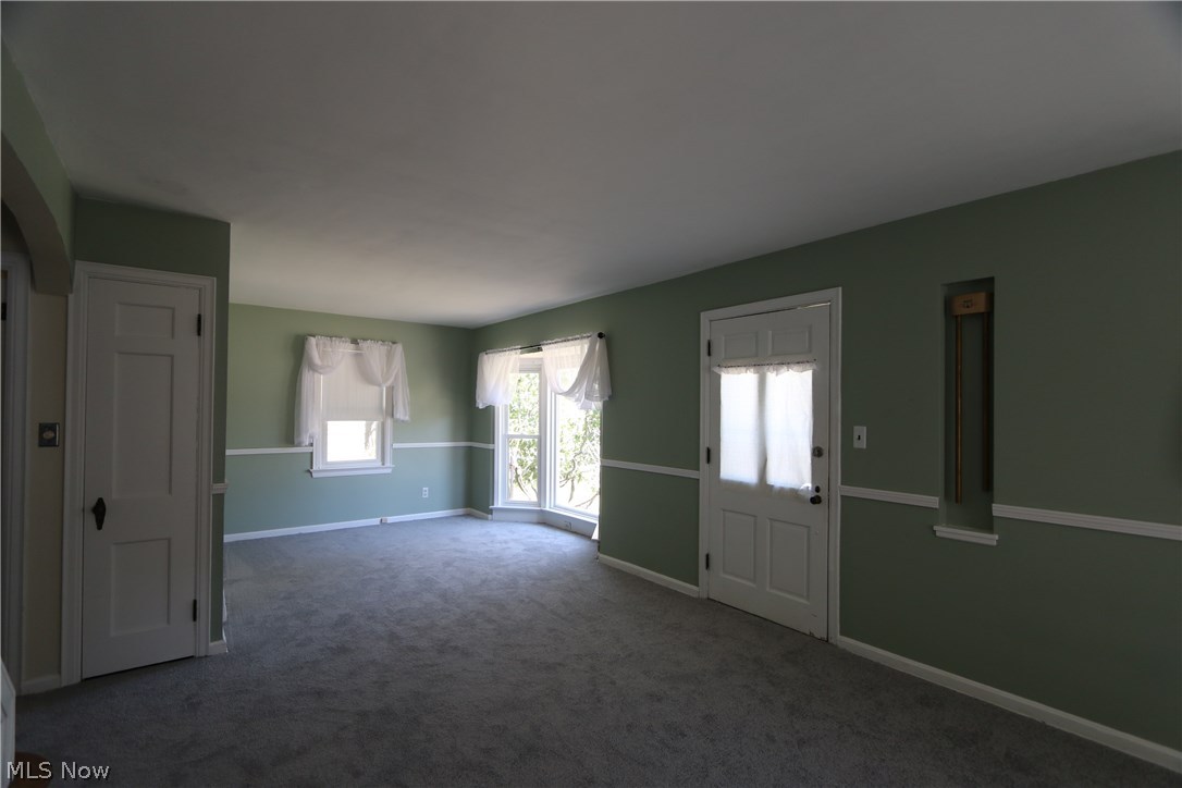 1384 Churchill Road Lyndhurst, OH 44124 - Photo 7 of 29