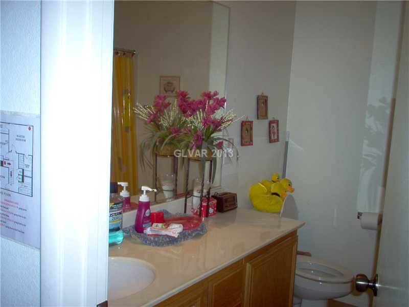 9133 Ripple Ridge Avenue, Unit 102 Las Vegas, NV 89149 - Photo 9 of 18 Bathroom. #2