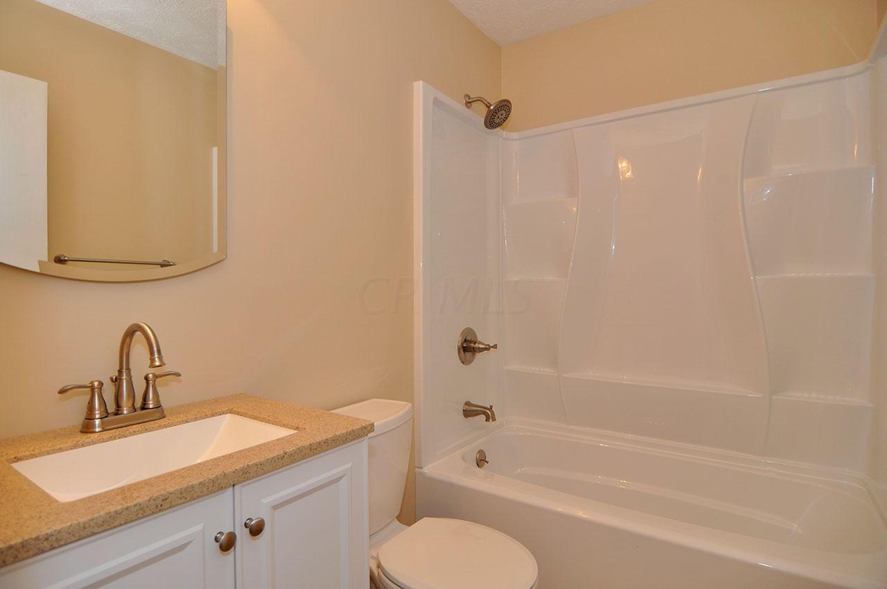 5108 Drivemere Road Hilliard, OH 43026 - Photo 13 of 20 Gallery Image 13