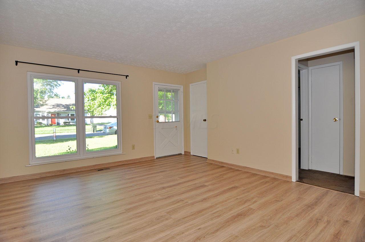 5108 Drivemere Road Hilliard, OH 43026 - Photo 4 of 20 Gallery Image 4