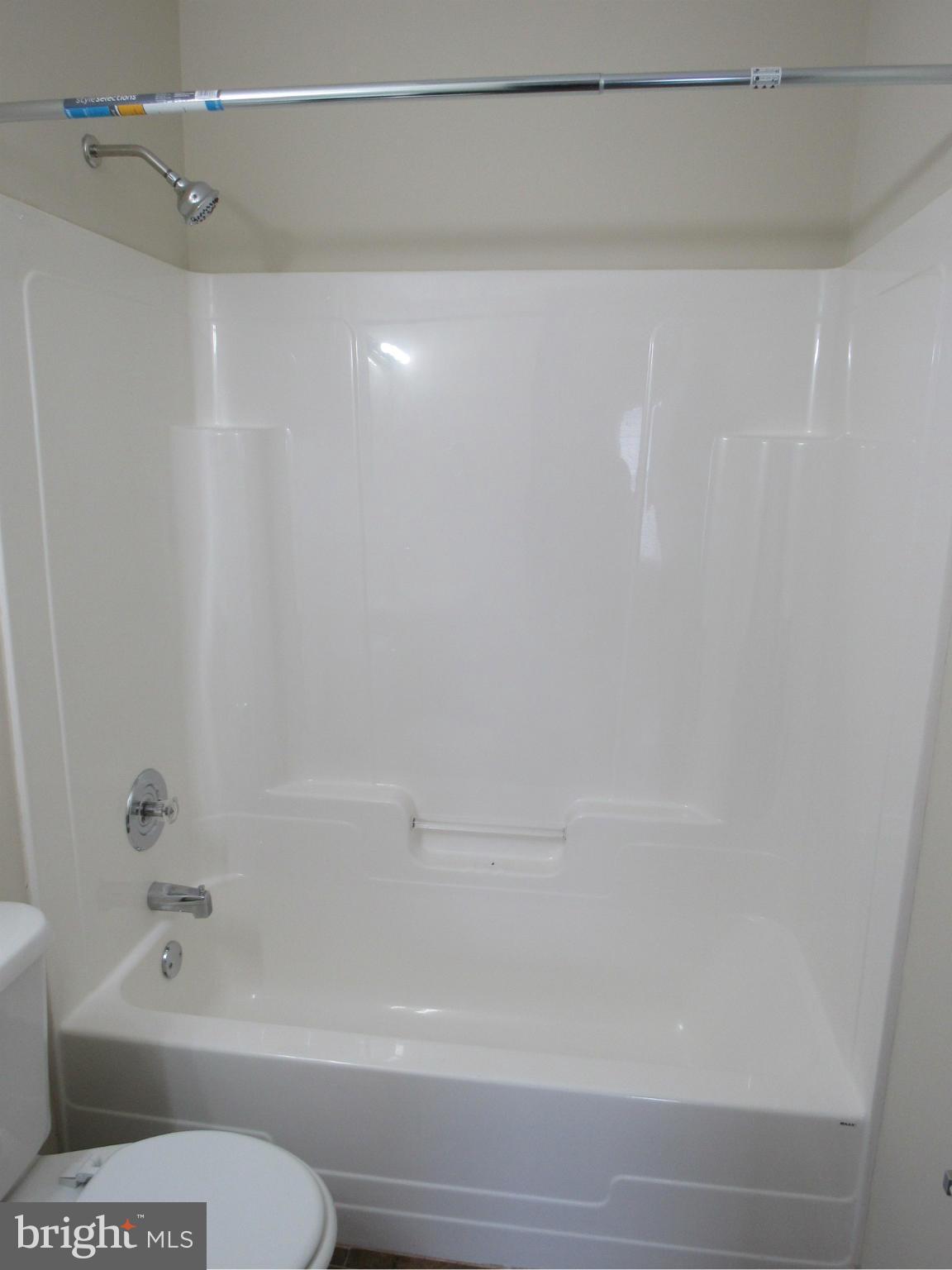 8700 Chestnut Ridge Drive Laurel, MD 20707 - Photo 21 of 30 Bath