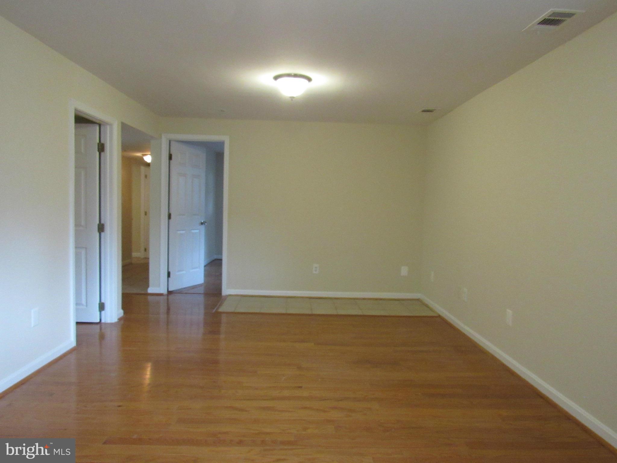 8700 Chestnut Ridge Drive Laurel, MD 20707 - Photo 25 of 30 Family Room