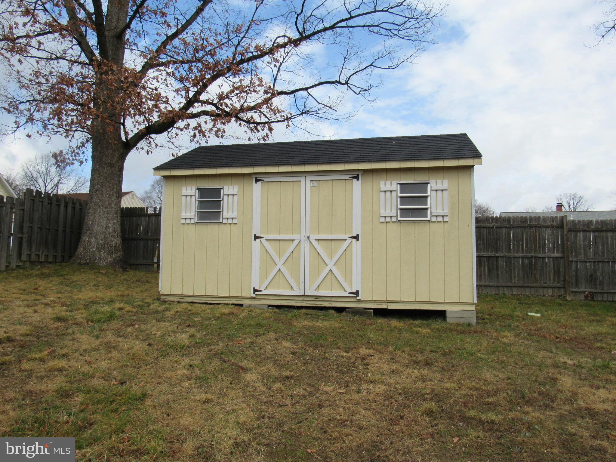8700 Chestnut Ridge Drive Laurel, MD 20707 - Photo 4 of 30 Exterior (Rear)