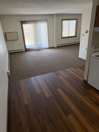 $1,050 | 611 Main Street South, Unit 208, Renville, MN 56284