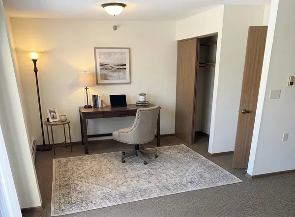 $1,050 | 611 Main Street South, Unit 208, Renville, MN 56284