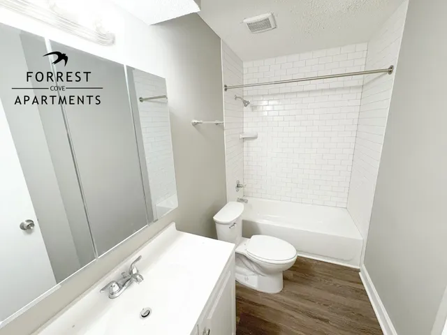 $975 | 3614 Forest Avenue, Unit 11, Memphis, TN 38122