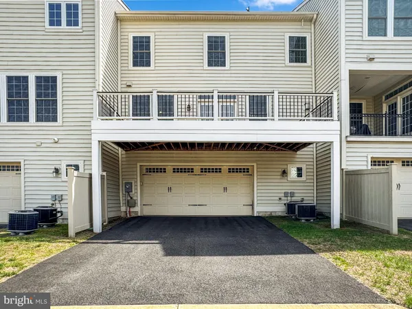 $3,650 | 42365 Pine Forest Drive, Chantilly, VA 20152