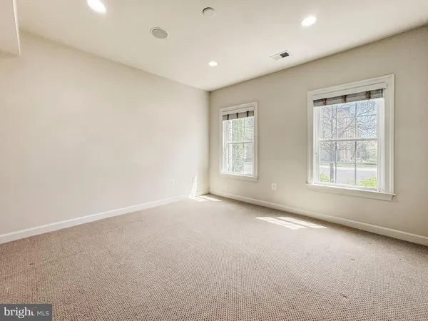$3,650 | 42365 Pine Forest Drive, Chantilly, VA 20152