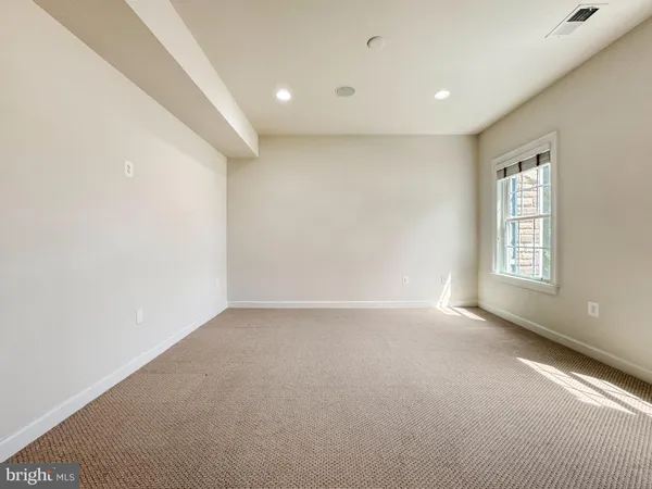 $3,650 | 42365 Pine Forest Drive, Chantilly, VA 20152