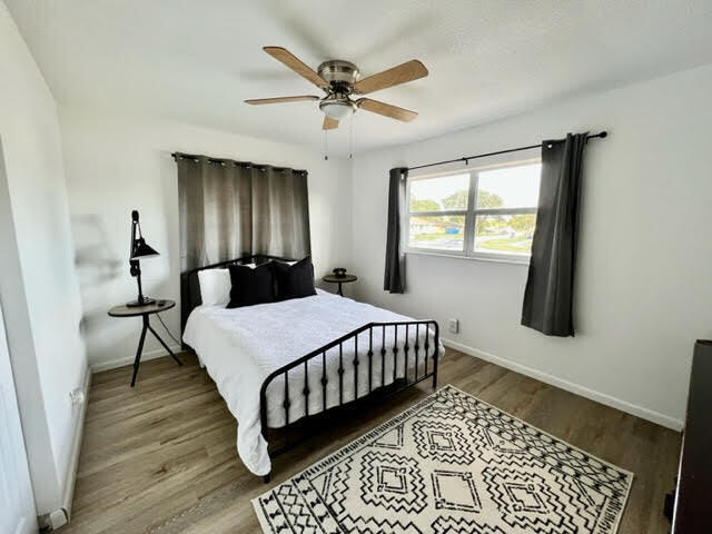 3373 Grove Road Palm Beach Gardens, FL 33410 - Photo 7 of 14 Master Bed
