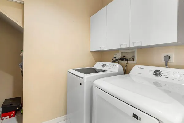 $5,600 | 1325 Camellia Circle, Weston, FL 33326