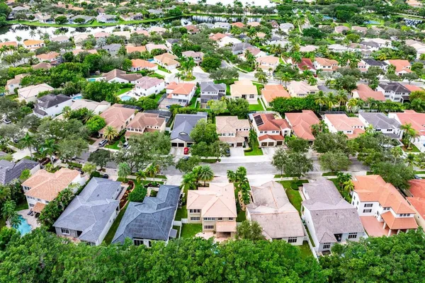 $5,600 | 1325 Camellia Circle, Weston, FL 33326