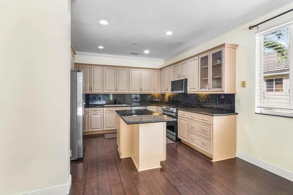 $5,600 | 1325 Camellia Circle, Weston, FL 33326