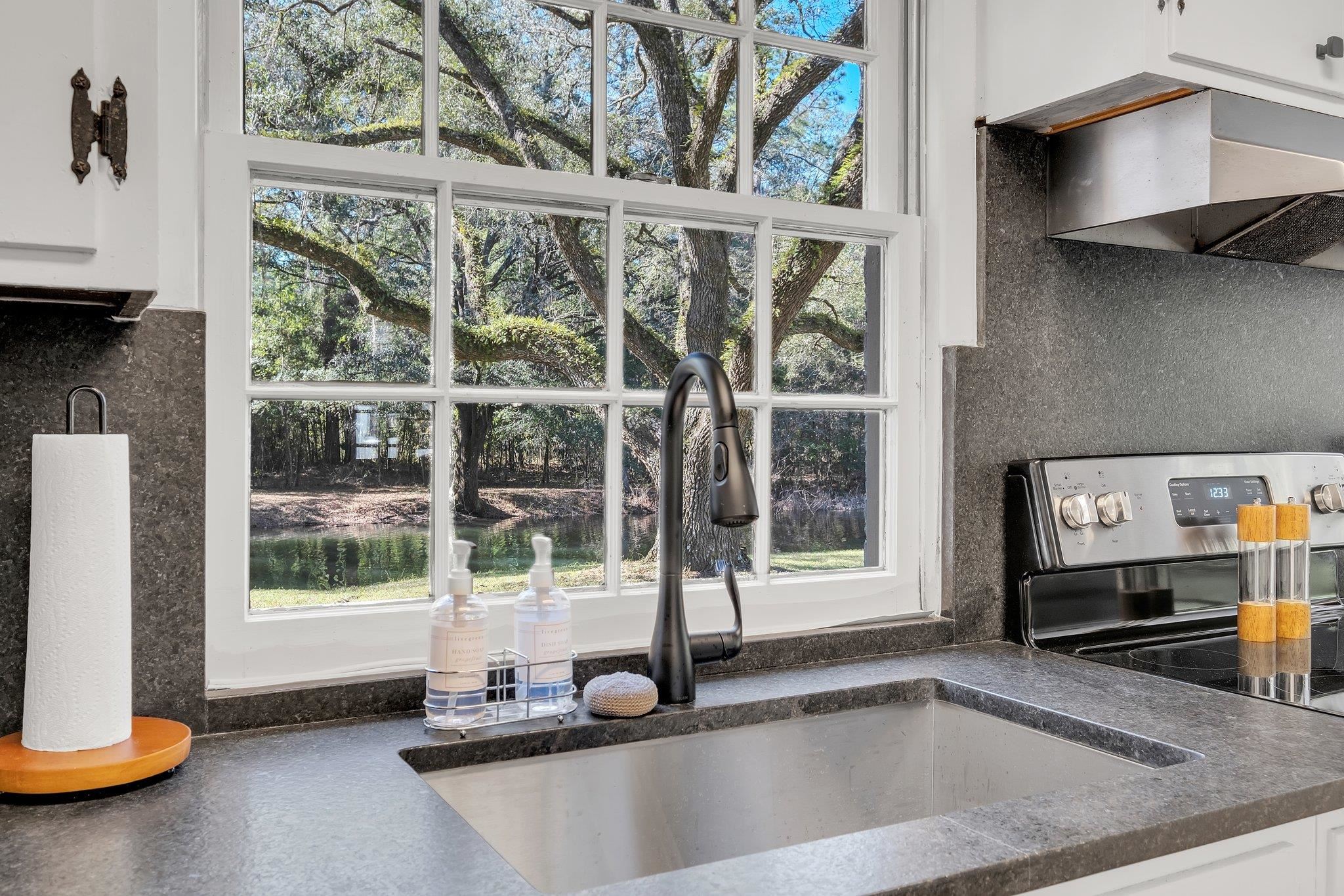 9900 Hidden Pond Road Tallahassee, FL 32317 - Photo 12 of 34