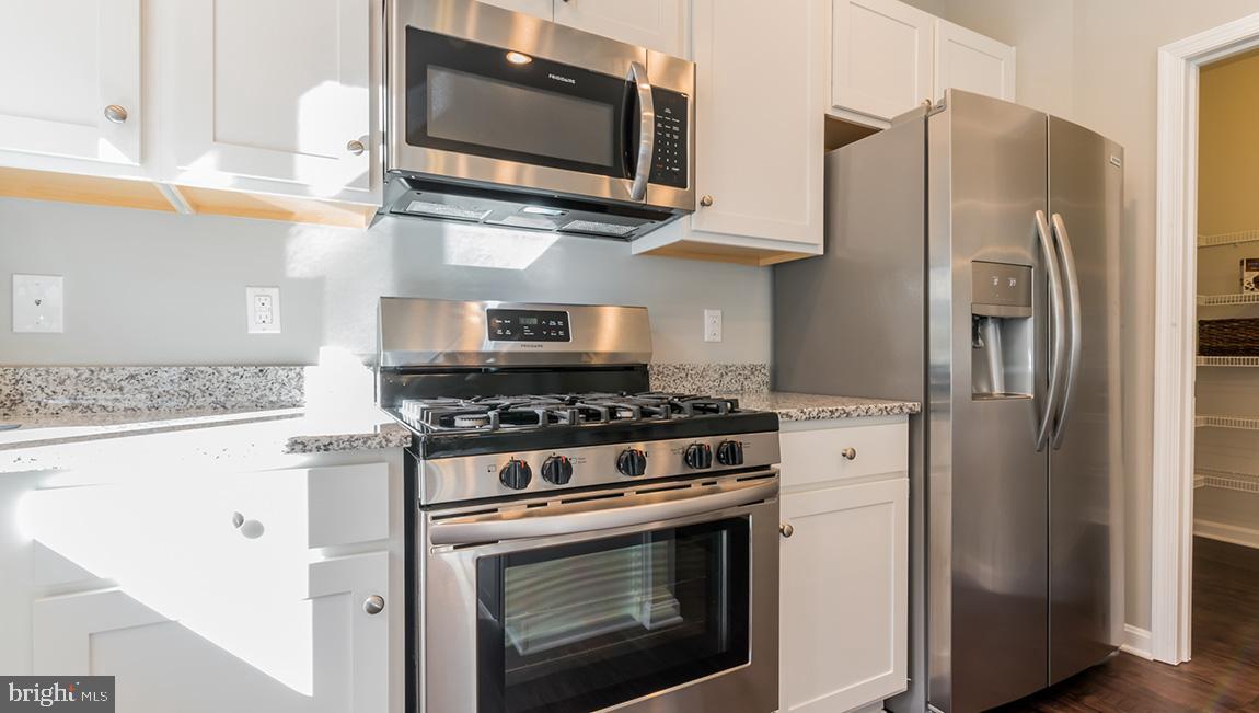 135 Cox Road Barnegat, NJ 08005 - Photo 9 of 23