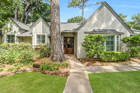 $525,000 | 1655 Imperial Crown Drive, Houston, TX 77043