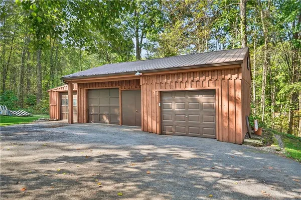 $647,500 | 194 Foster Road, Beaver Falls, PA 15010