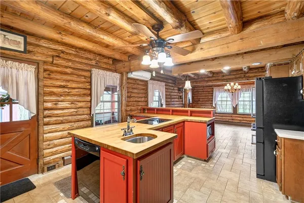 $647,500 | 194 Foster Road, Beaver Falls, PA 15010