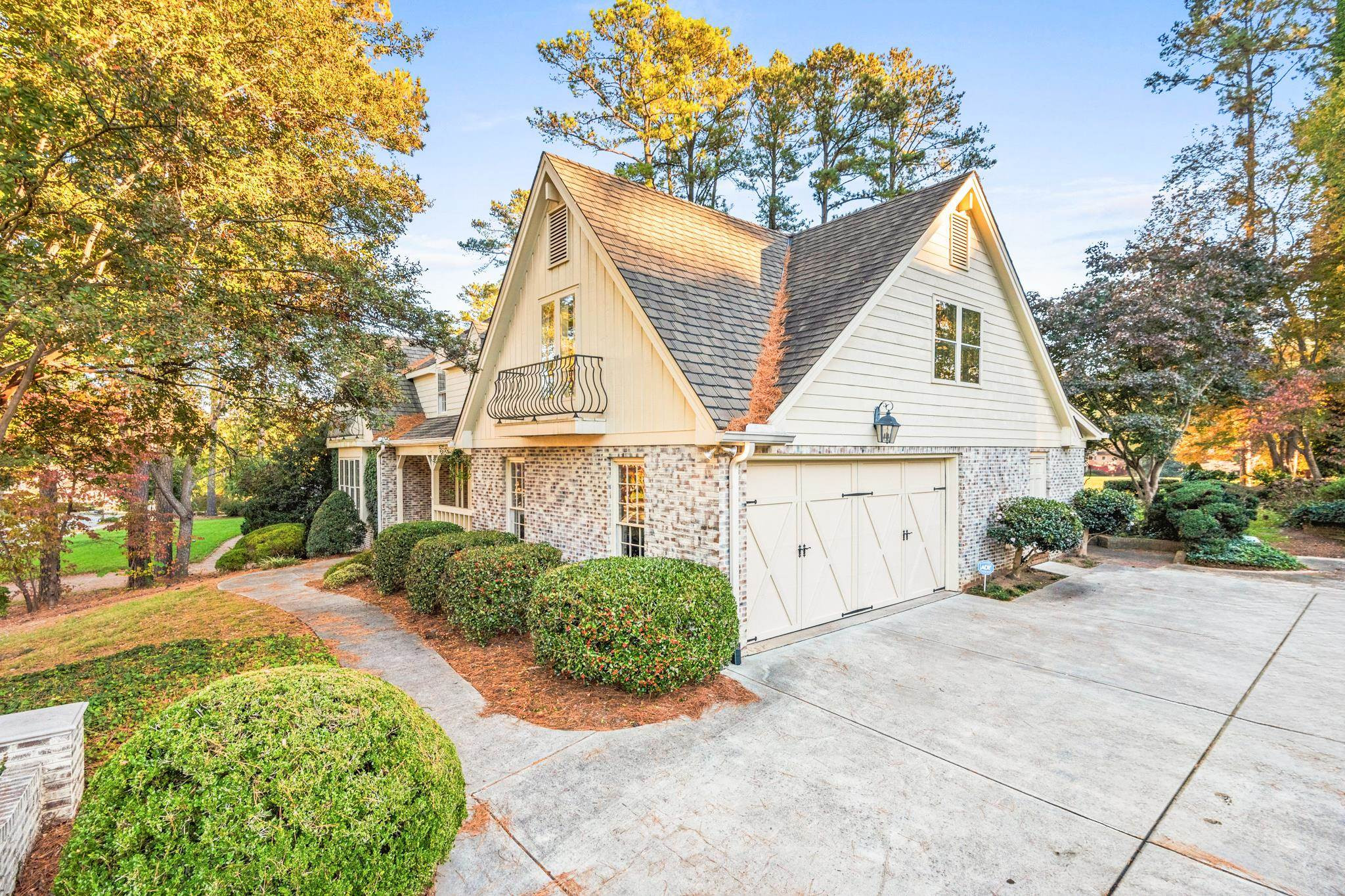 1704 Hunting Ridge Road Raleigh, NC 27615 - Photo 3 of 43