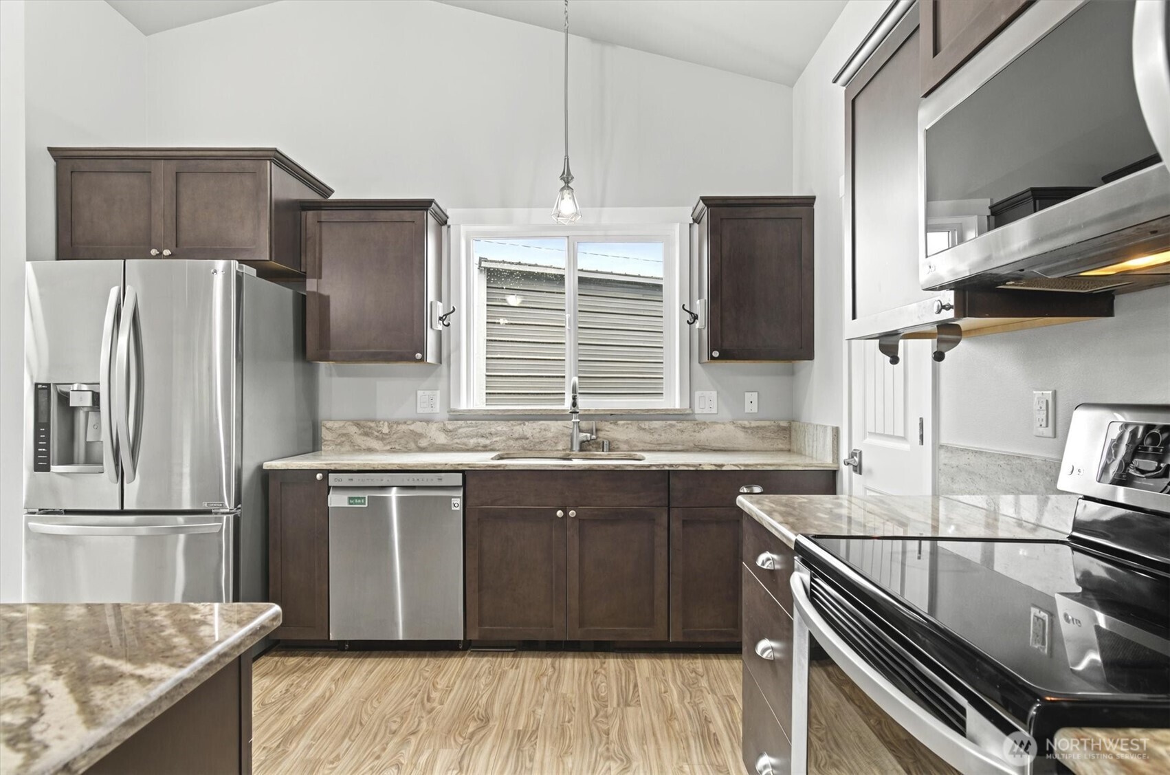 150 Jims View Road Silverlake, WA 98645 - Photo 10 of 39 Gallery Image 10