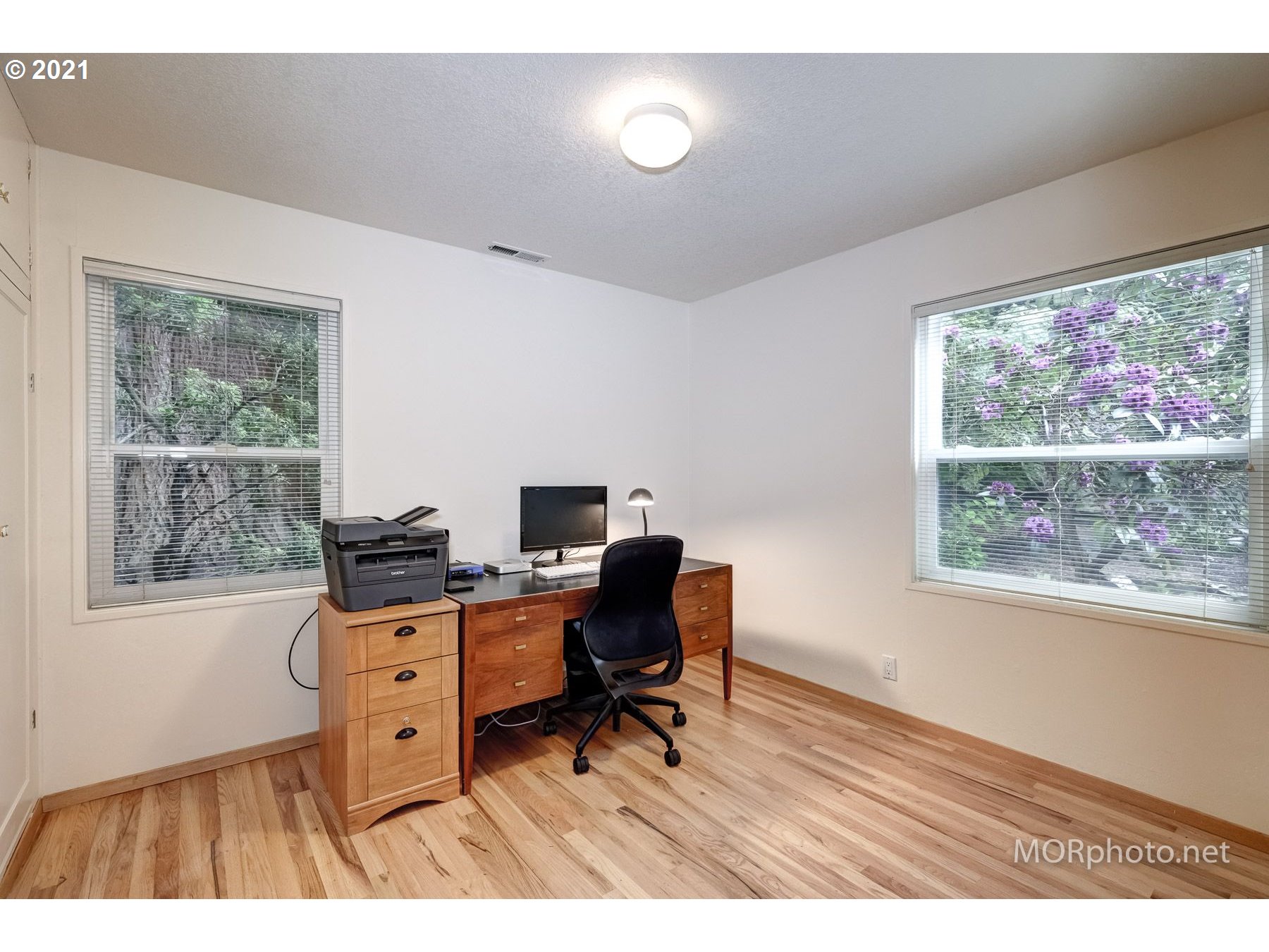 5425 Southwest Nebraska Street Portland, OR 97221 - Photo 13 of 25 Gallery Image 13