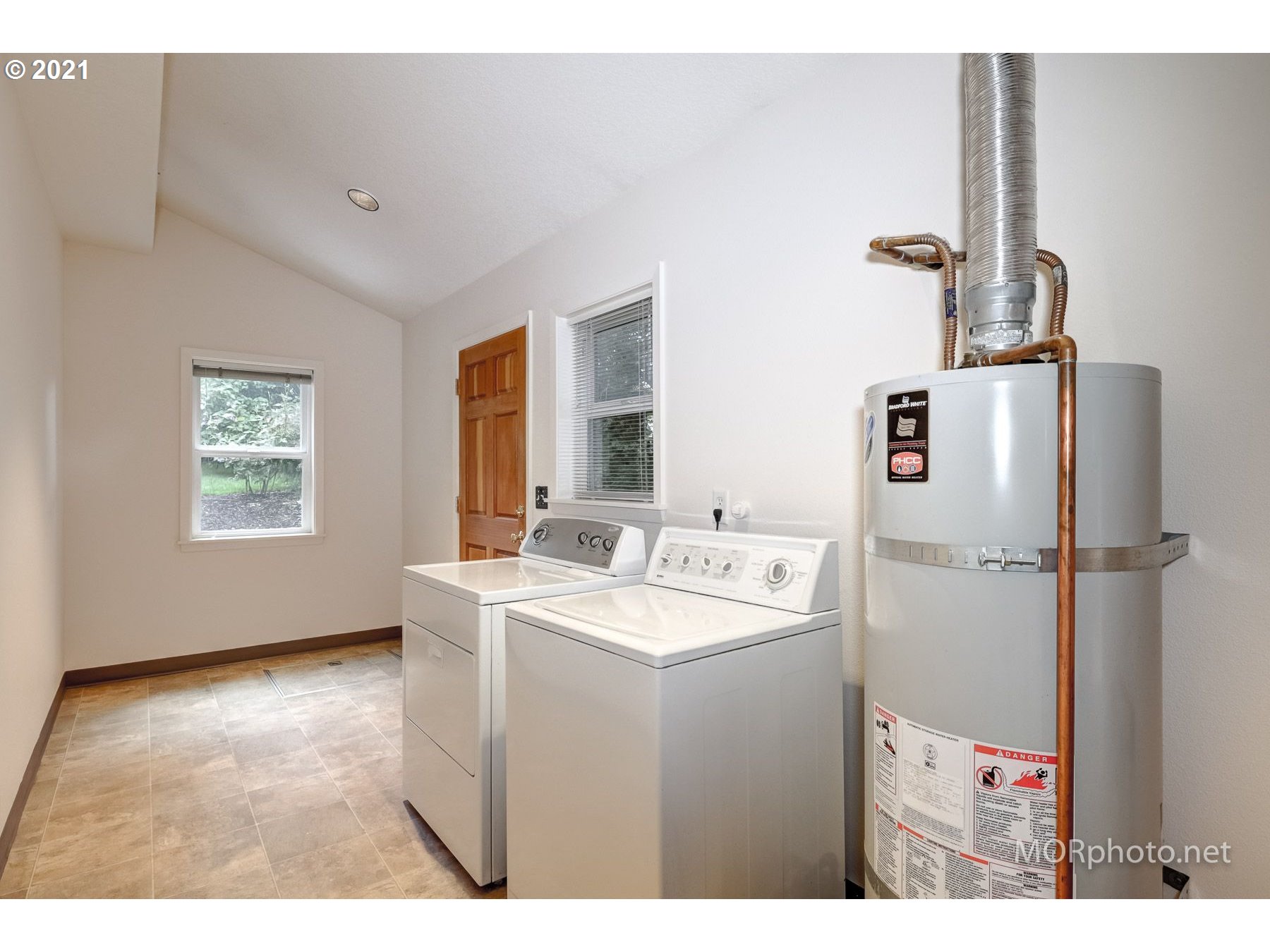 5425 Southwest Nebraska Street Portland, OR 97221 - Photo 15 of 25 Gallery Image 15