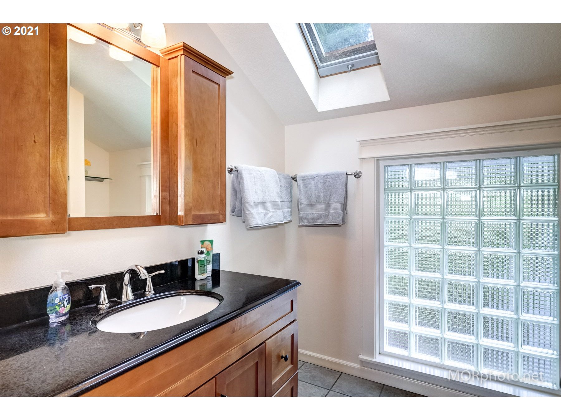 5425 Southwest Nebraska Street Portland, OR 97221 - Photo 19 of 25 Gallery Image 19