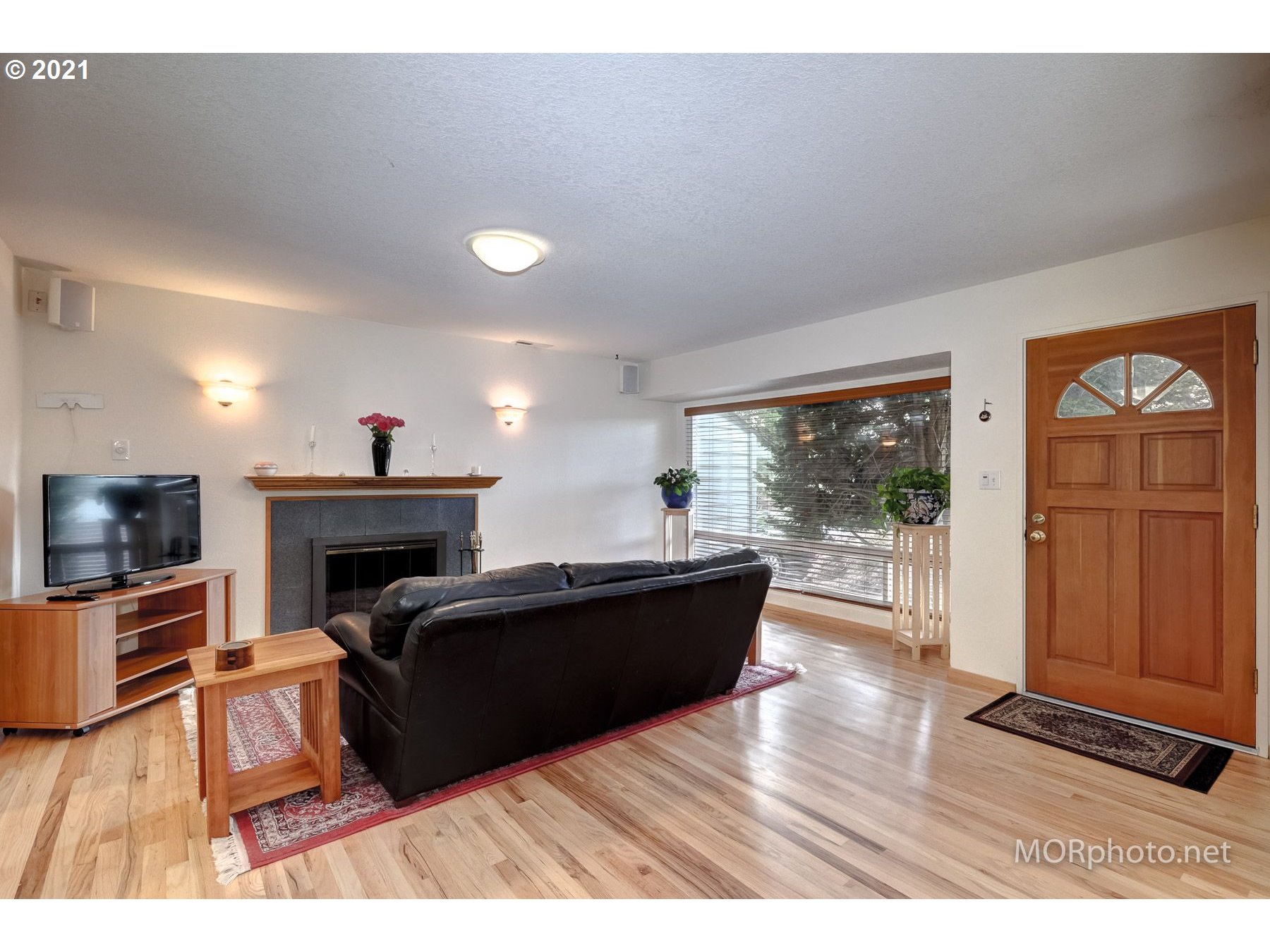 5425 Southwest Nebraska Street Portland, OR 97221 - Photo 6 of 25 Gallery Image 6