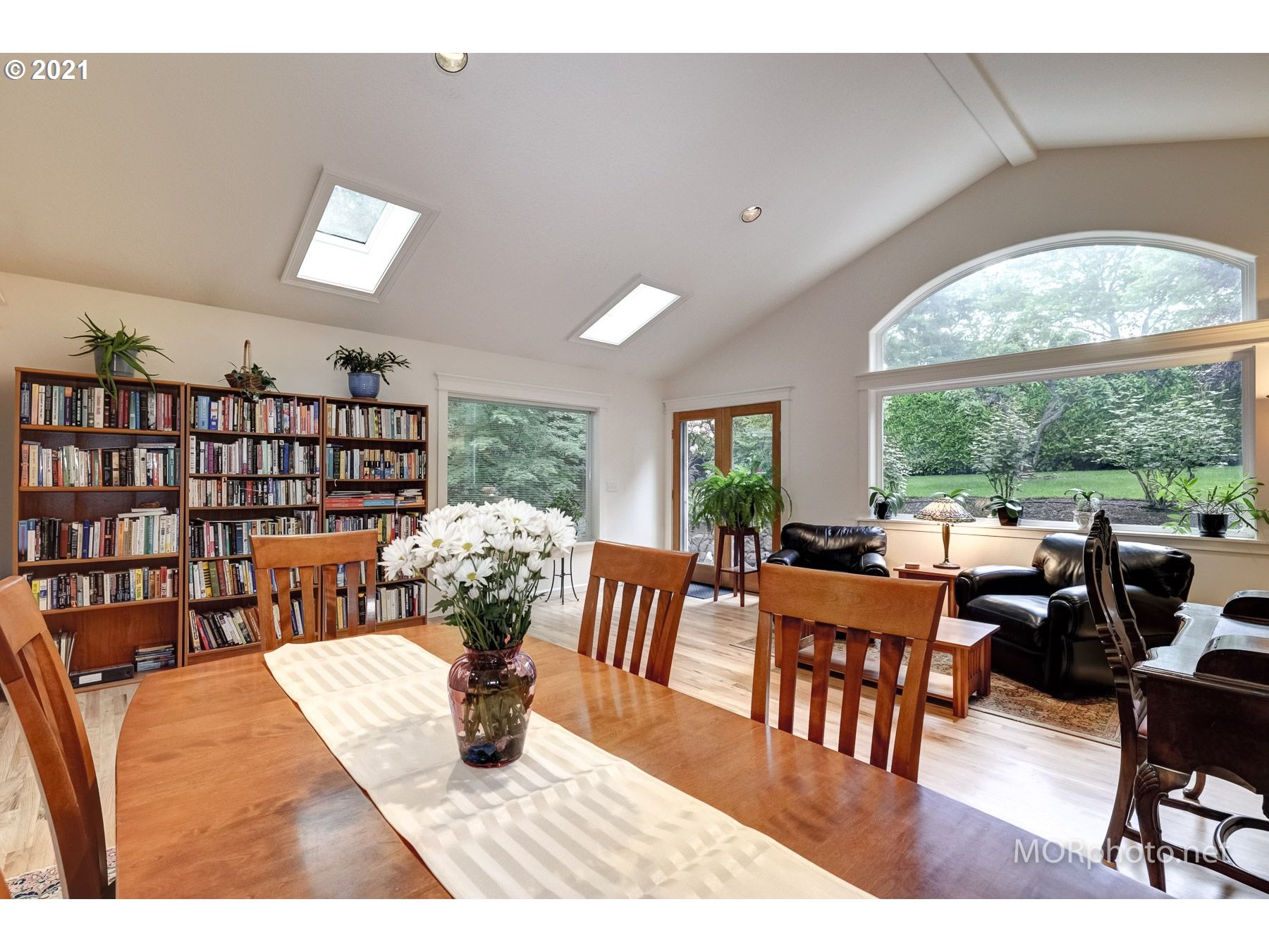 5425 Southwest Nebraska Street Portland, OR 97221 - Photo 10 of 25 Gallery Image 10