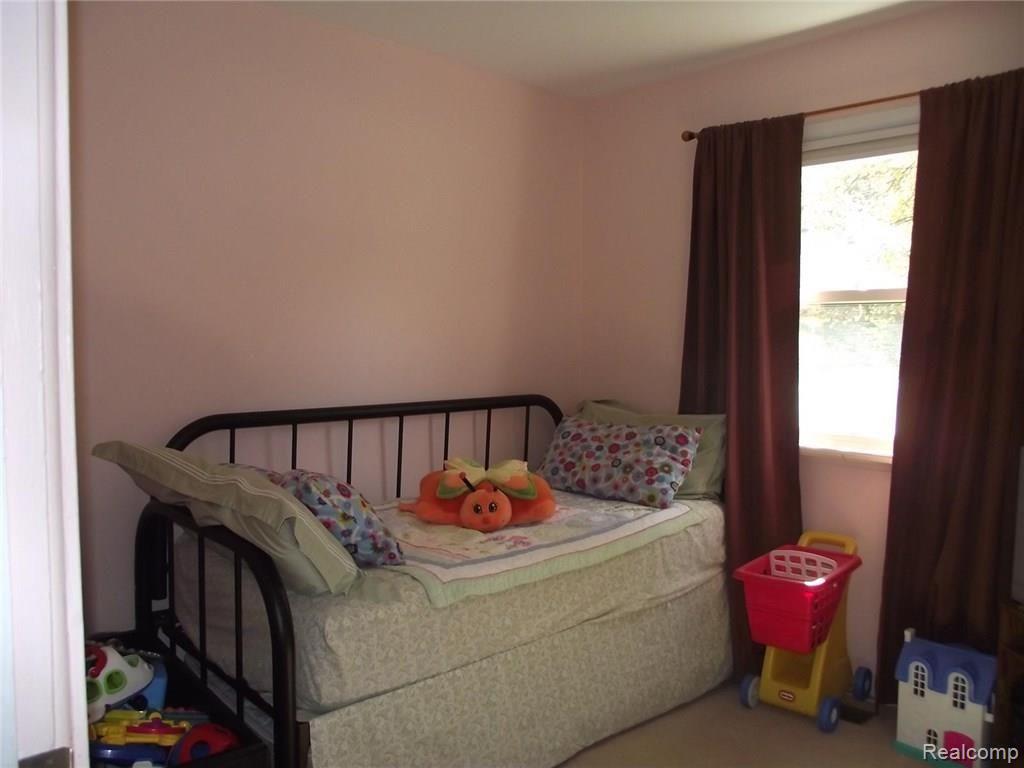1143 Avon Manor Road Rochester Hills, MI 48307 - Photo 7 of 20