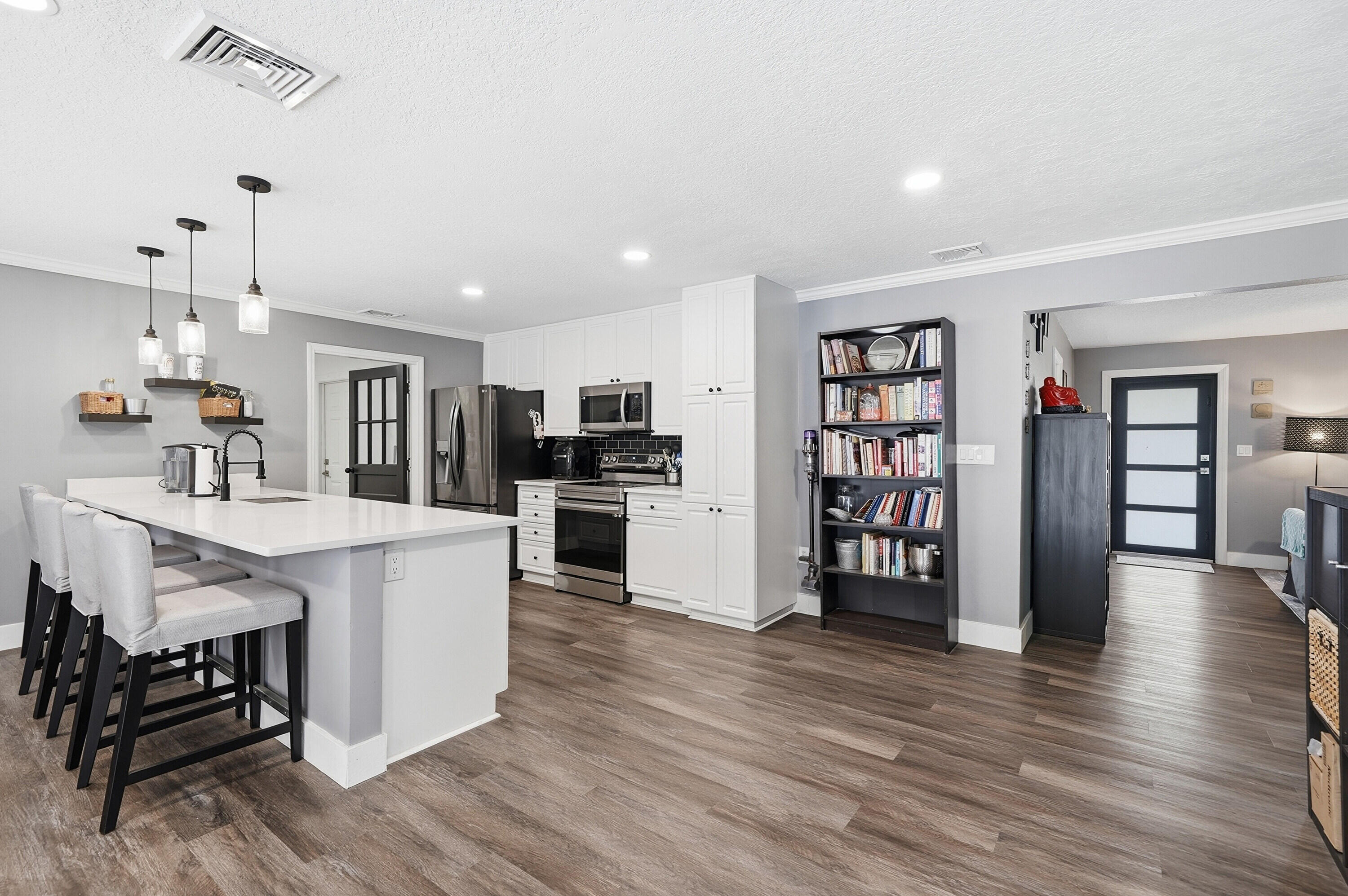 5470 Toronto Road Haverhill, FL 33415 - Photo 4 of 38 26_dsc00179