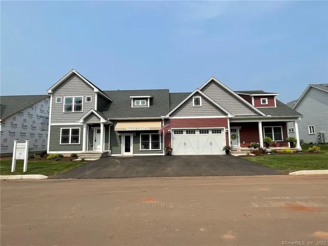 $625,000 | 137 Mulholland Way, North Haven, CT 06473