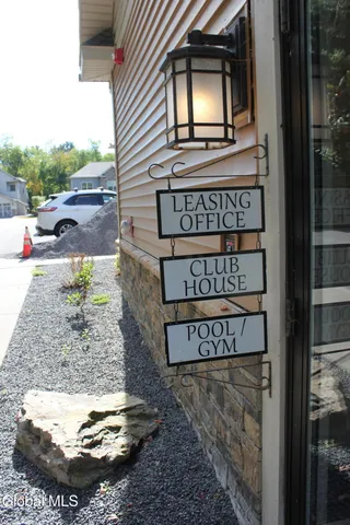 $2,450 | 48 Bavarian Way, Unit 55, Guilderland, NY 12009