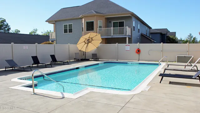 $2,450 | 48 Bavarian Way, Unit 55, Guilderland, NY 12009