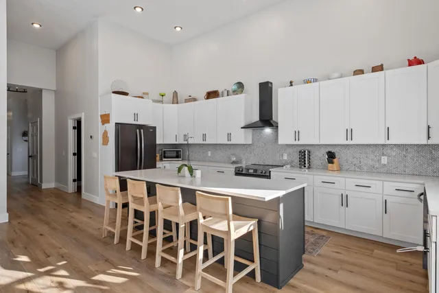 $695,000 | 9815 Snow Pointe Drive Southeast, Alto, MI 49302