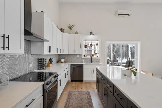 $695,000 | 9815 Snow Pointe Drive Southeast, Alto, MI 49302