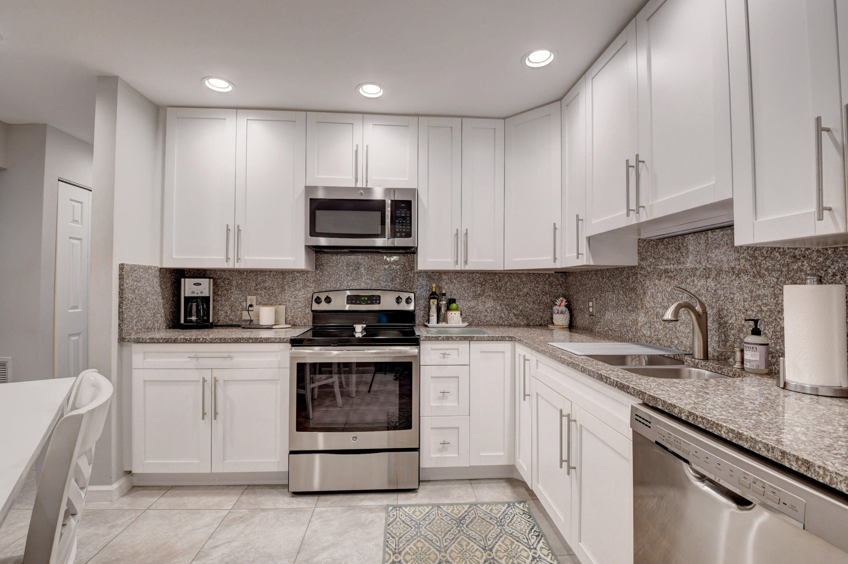 5740 Coach House Circle, Unit F Boca Raton, FL 33486 - Photo 17 of 48 26_dsc_1320_1_2_3_4