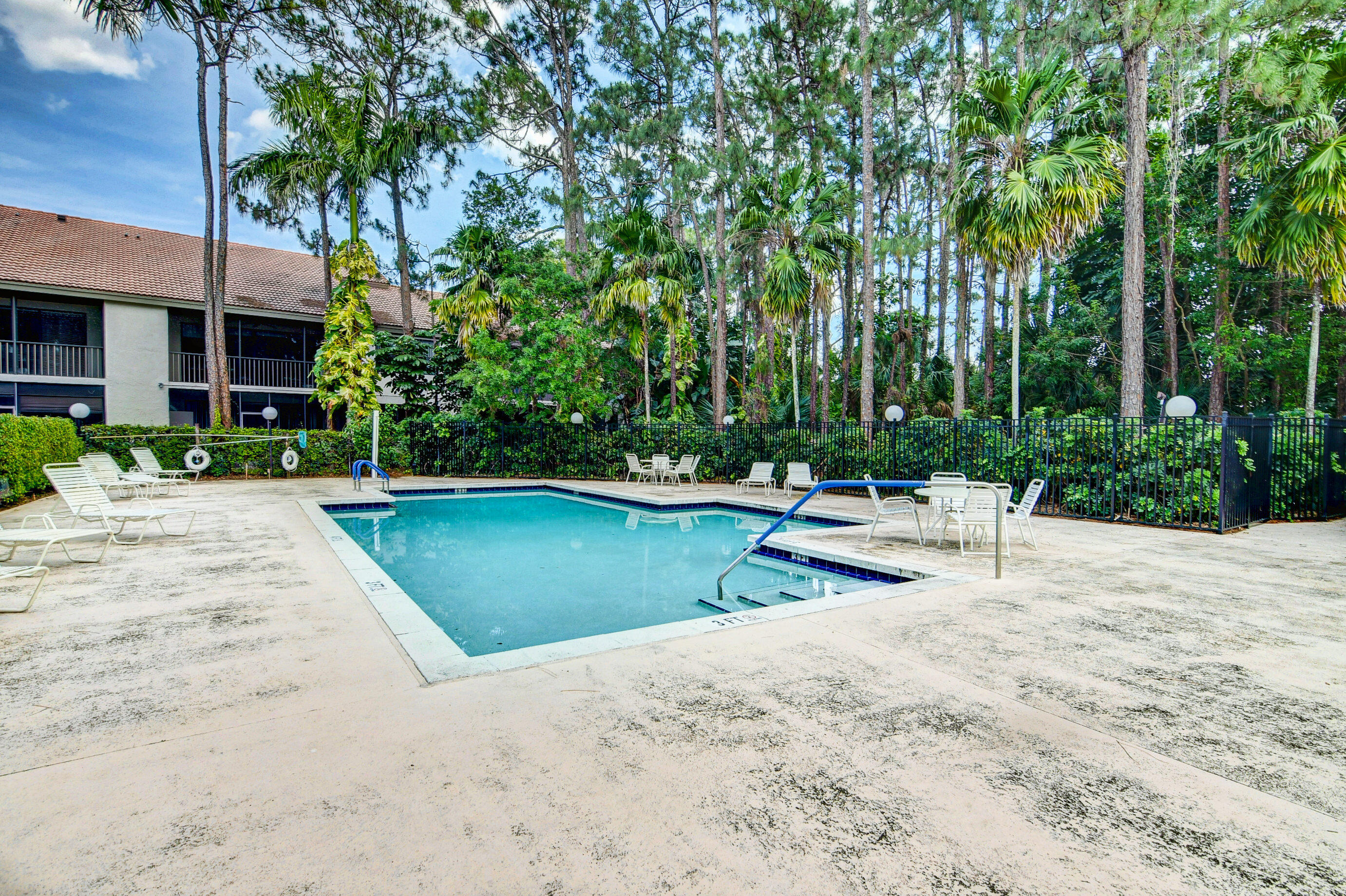 5740 Coach House Circle, Unit F Boca Raton, FL 33486 - Photo 37 of 48 46_dsc_8589_90_91_92_93